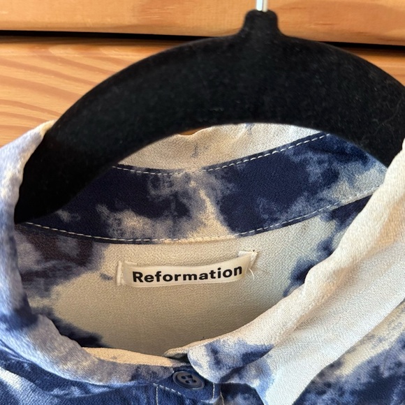Reformation blue and white tie dye button up shirt - Picture 3 of 4